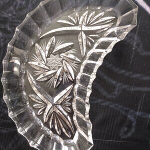 Pressed glass tray-pinwheel